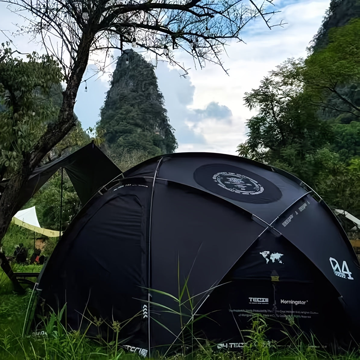 4-Person Portable Folding Camping Tent - All-Season Dome Shelter with Zipper Closure